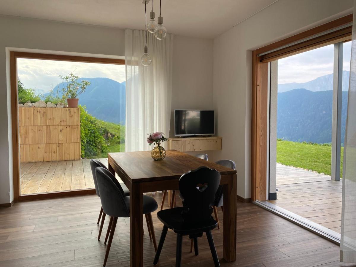 Alpine Chalet Aurora Dolomites Laion Luaran gambar